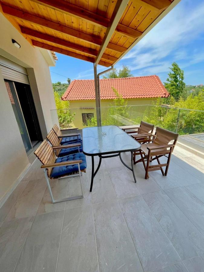 Gargarou Residences Kómboi Buitenkant foto